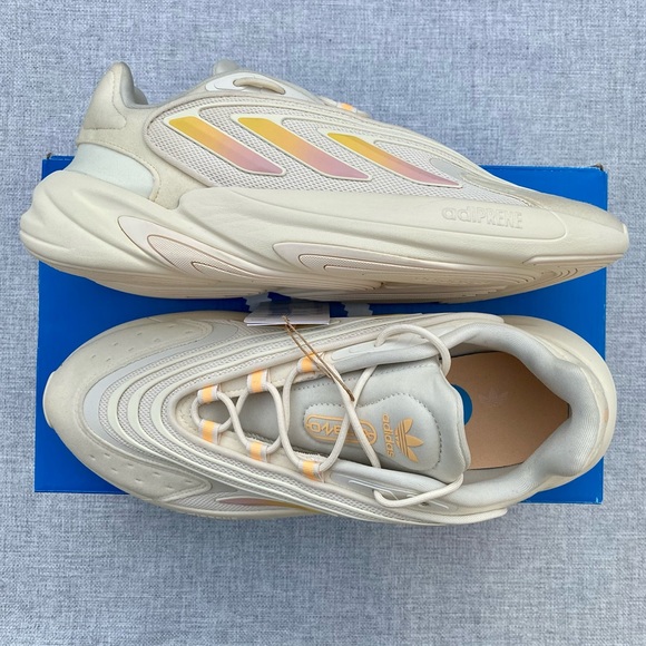 Adidas Ozelia Women's Size 10 - Picture 2 of 3